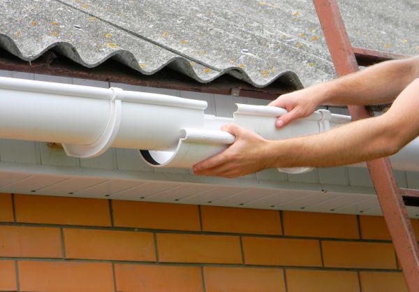 Cost of Gutter Hanging in Parrish