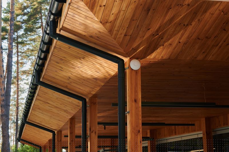 Metal Rain Gutter Installation